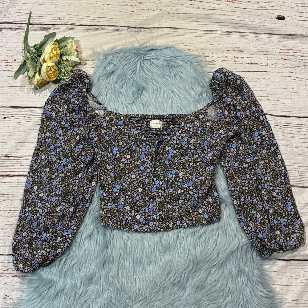 Aritzia Wilfred Nouvella Floral Smocked Cropped Peasant Blouse